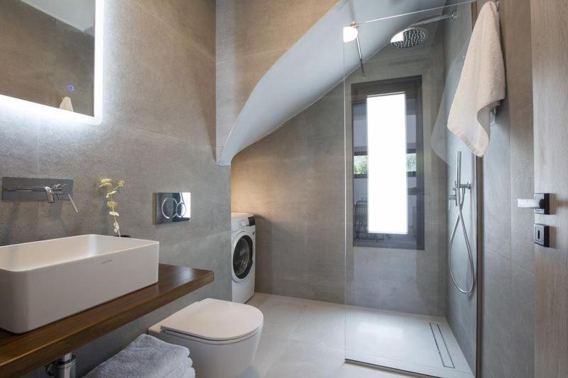 Seascape - Beachfront Villa *