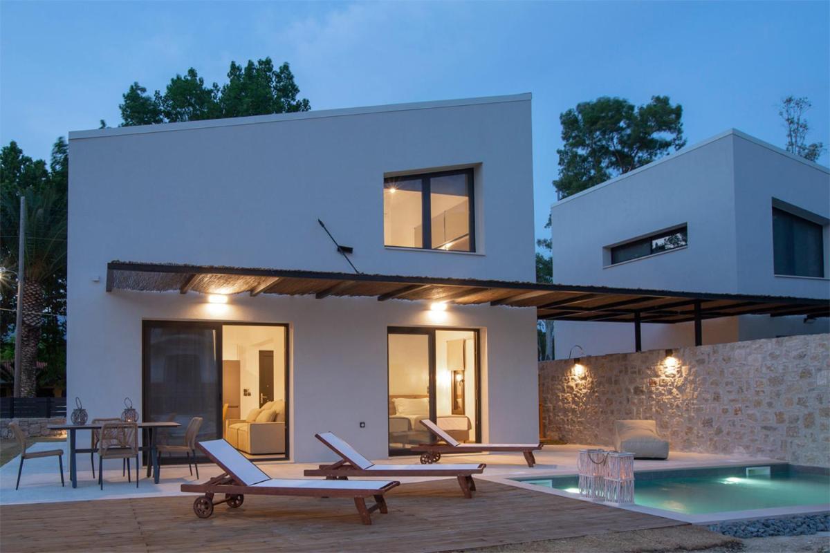 Villa Seascape - Beachfront